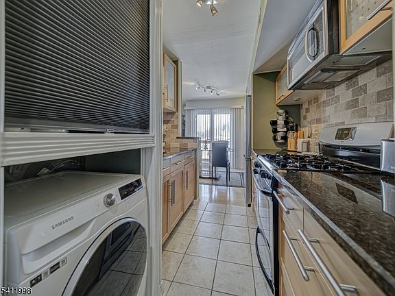 4th image of 3702 Balsam Way