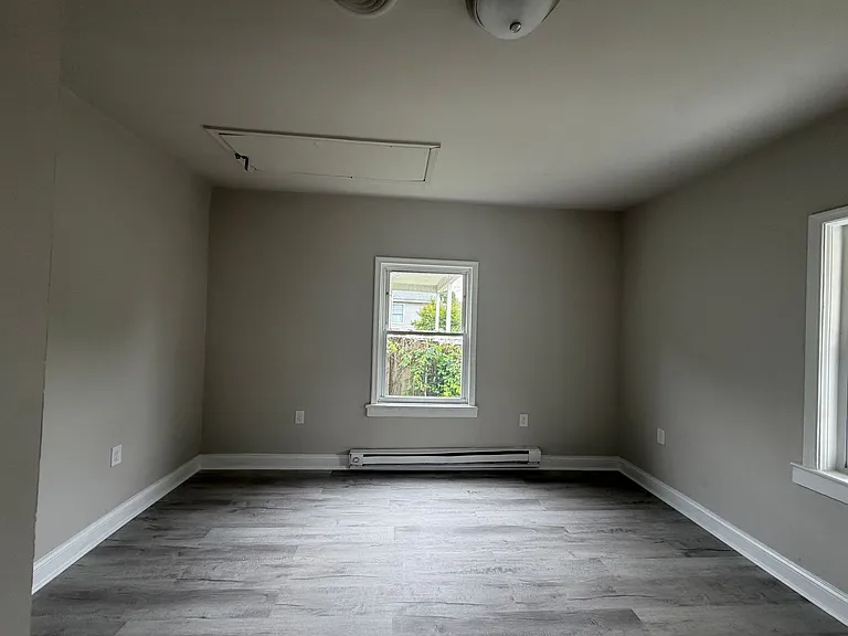 2208 Keswick Ave — Photo 5