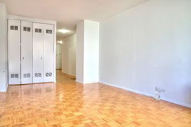 Rented by Addison Property Group