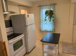 2354 S 34th St #2, Omaha, NE 68105