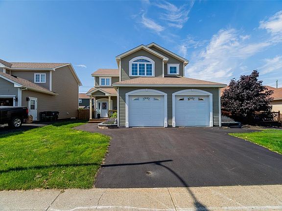3rd image of 33 Castle Bridge Drive