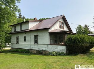 25 Seneca St, Gowanda, NY 14070