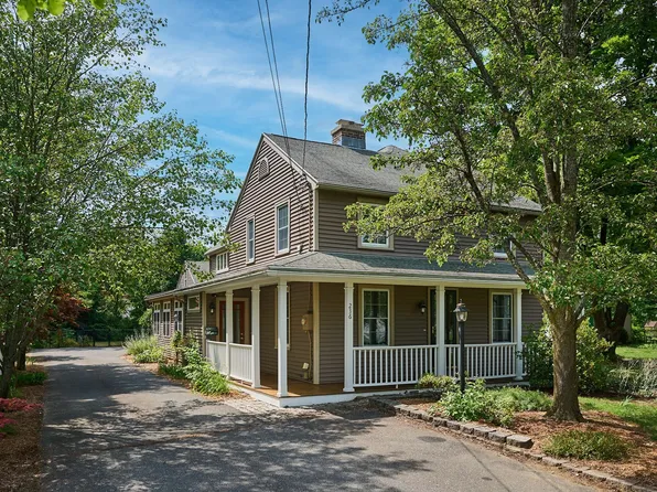 236 N Maple St, Northampton, MA 01062