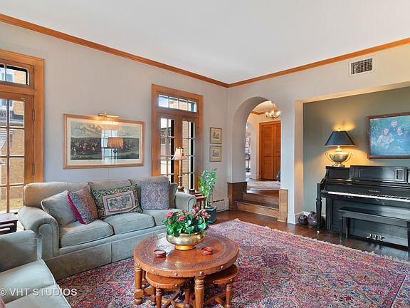 4th image of 839 N Oak Park Ave