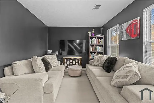 2923 Da Vinci Blvd — Photo 4