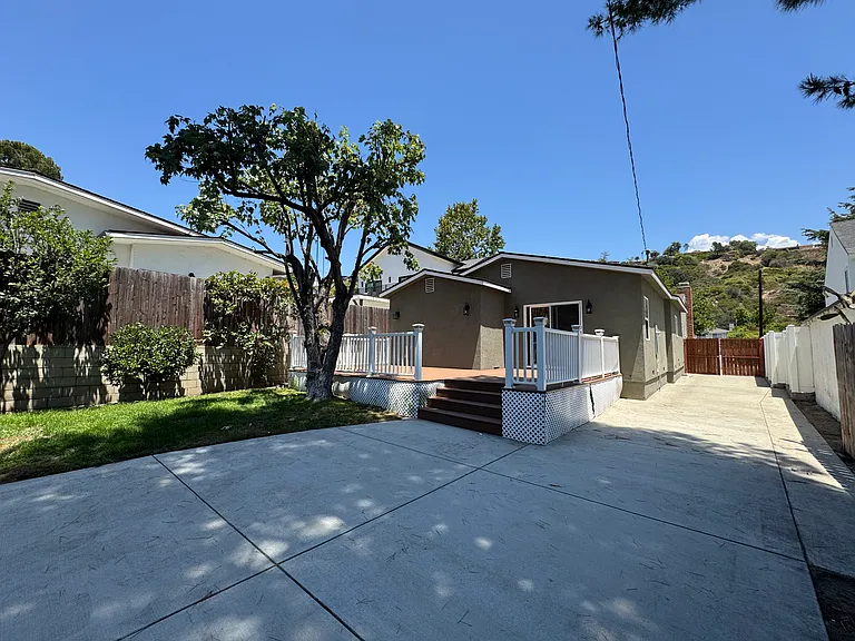 2150 Crescent Ave — Photo 27