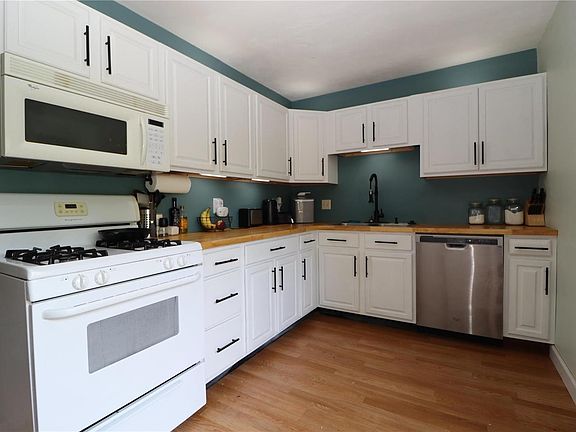 2nd image of 412 Vine St