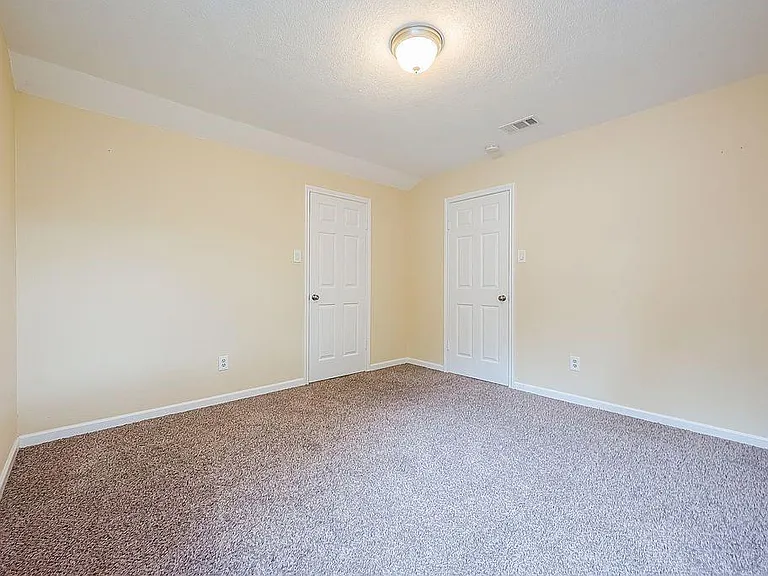 2039 Shorewood Ln — Photo 29