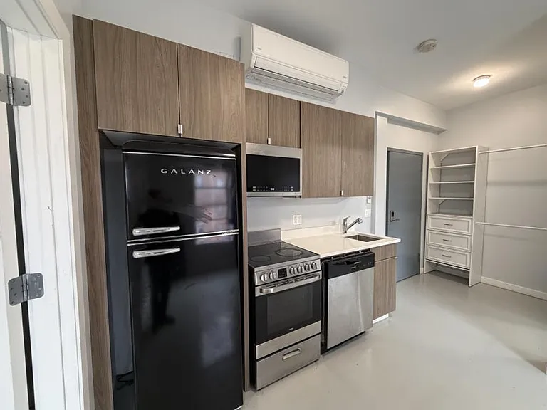 4700 N Racine Ave — Photo 13