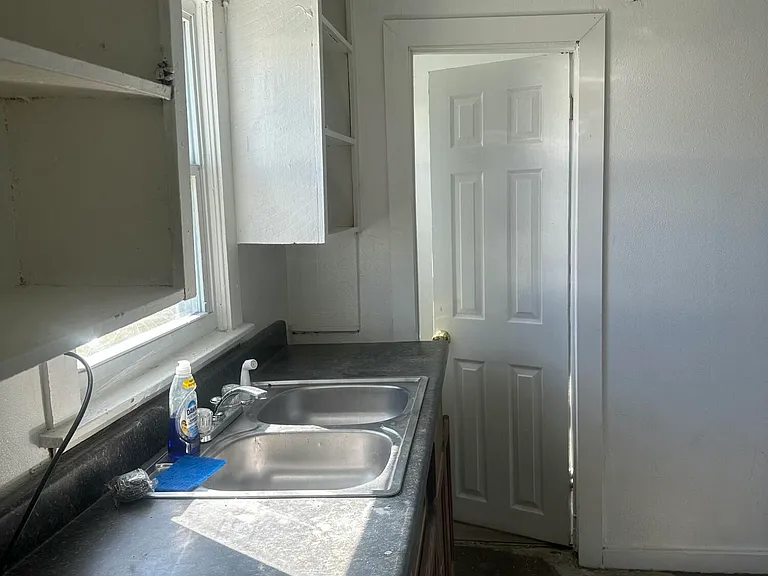 901 S Roosevelt Ave #3 — Photo 6
