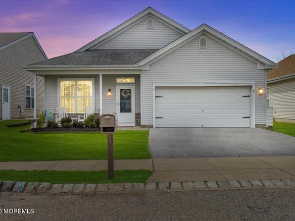 7 Cardinal Place, Barnegat, NJ 08005