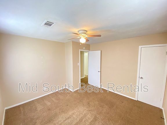 4th image of 4956 Whitehaven Ln