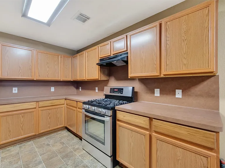 9219 Pinderfield Ct — Photo 18