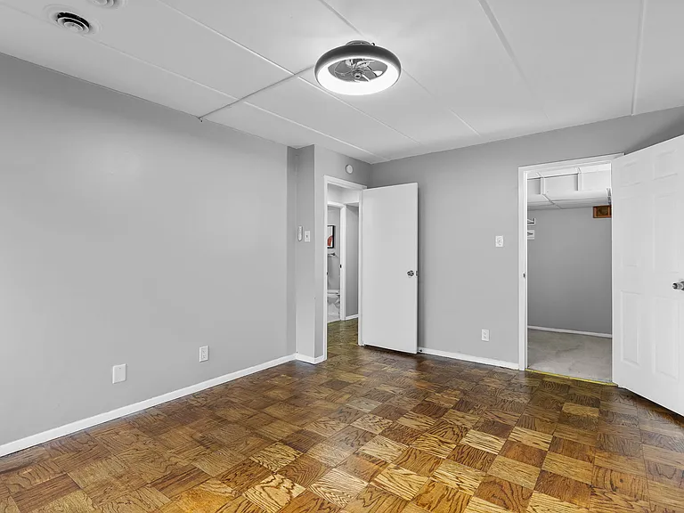 2618 Redcoat Dr #1B — Photo 11