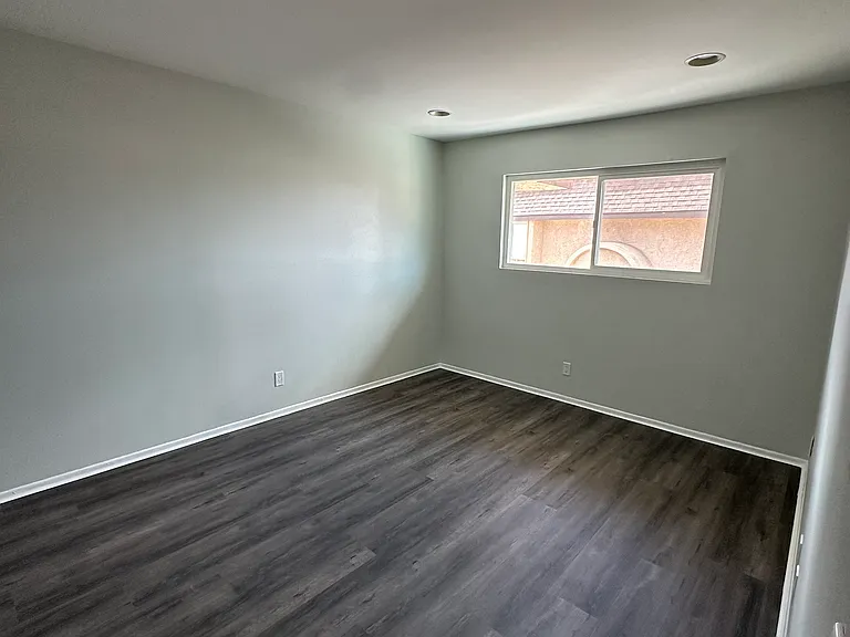 2020 E Grand Ave #H29 — Photo 8
