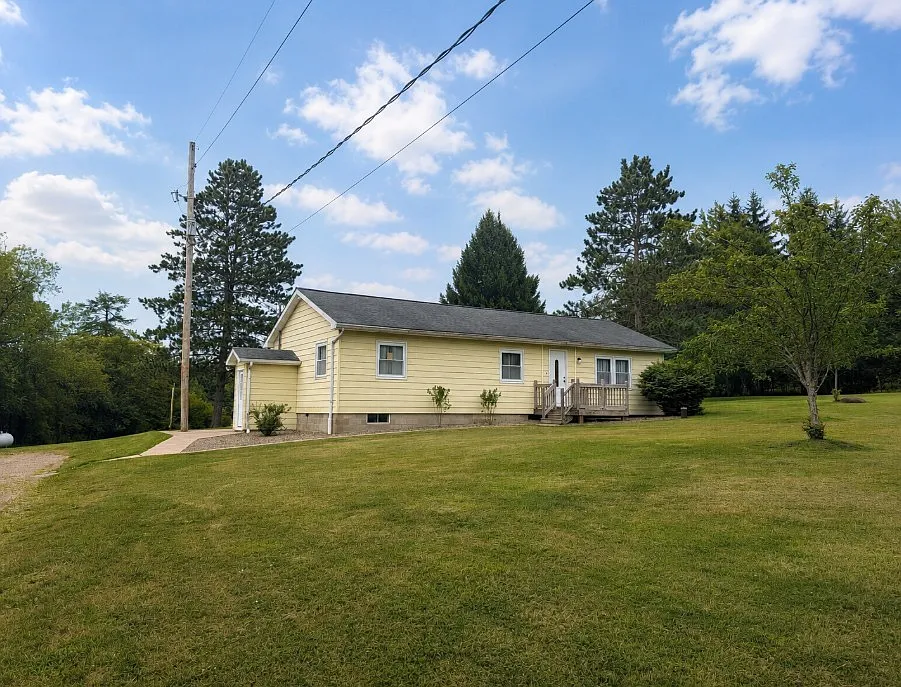 3 bed, 2.0 bath, 1200 sqft, $2,500 — Photo 2