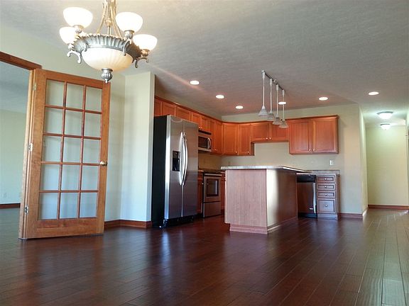 3rd image of 6993 Meredith Dr