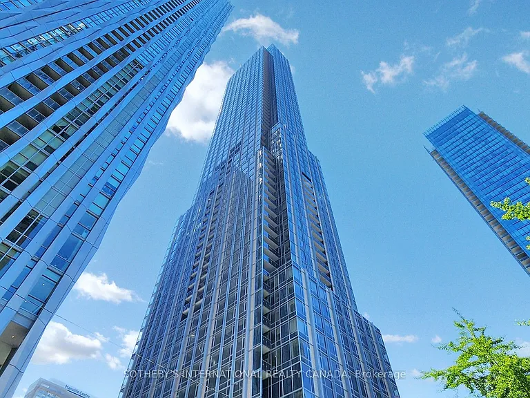 11 Yorkville Ave #2112 — Photo 2