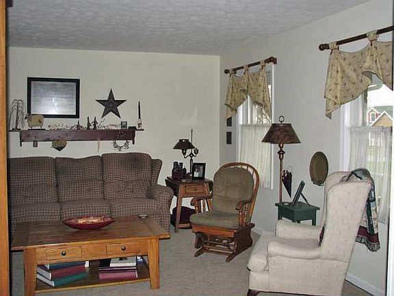 4th image of 2717 Christopher Dr