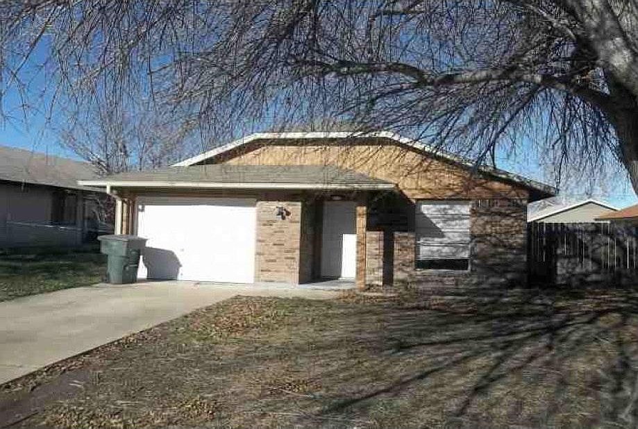 1st image of 2203 Creekwood Dr