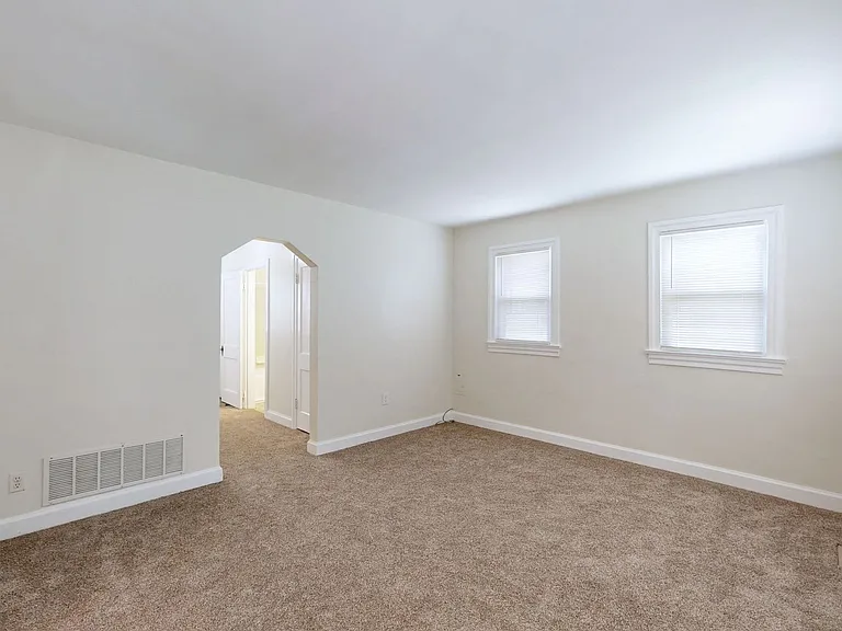 4168 Sherman Ave — Photo 6