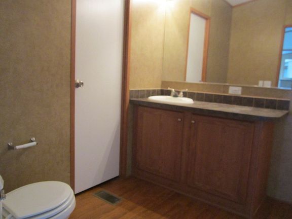 5th image of 144 Coral Ln