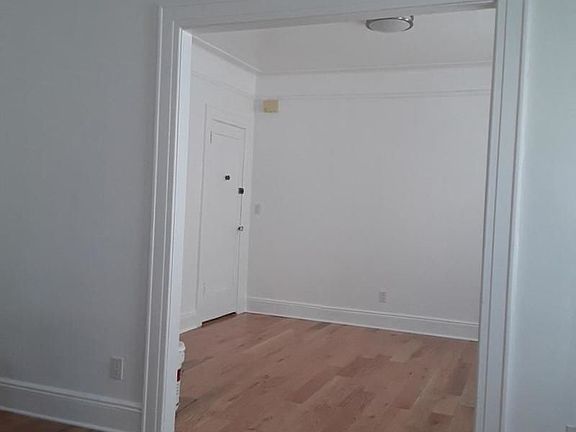 3rd image of 28-44 37th St #2F