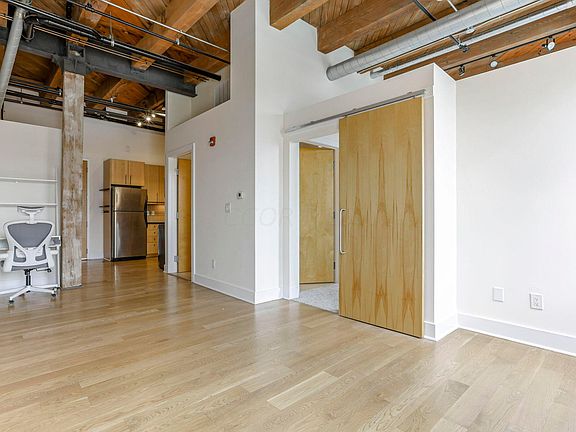 4th image of 150 E Main St APT 507