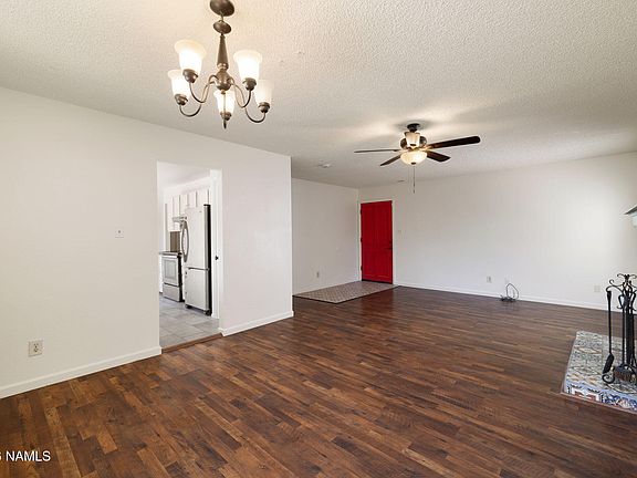 5th image of 3627 E Fox Lair Dr