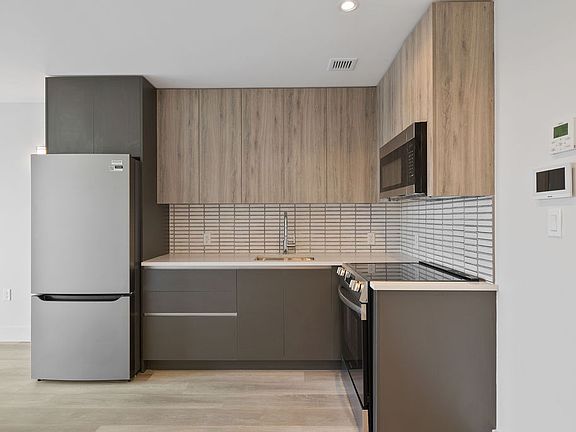 3rd image of 2605 Snyder Ave #6M