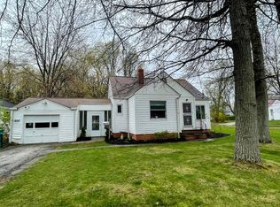 1974 Beverly Hills Dr, Richmond Heights, OH