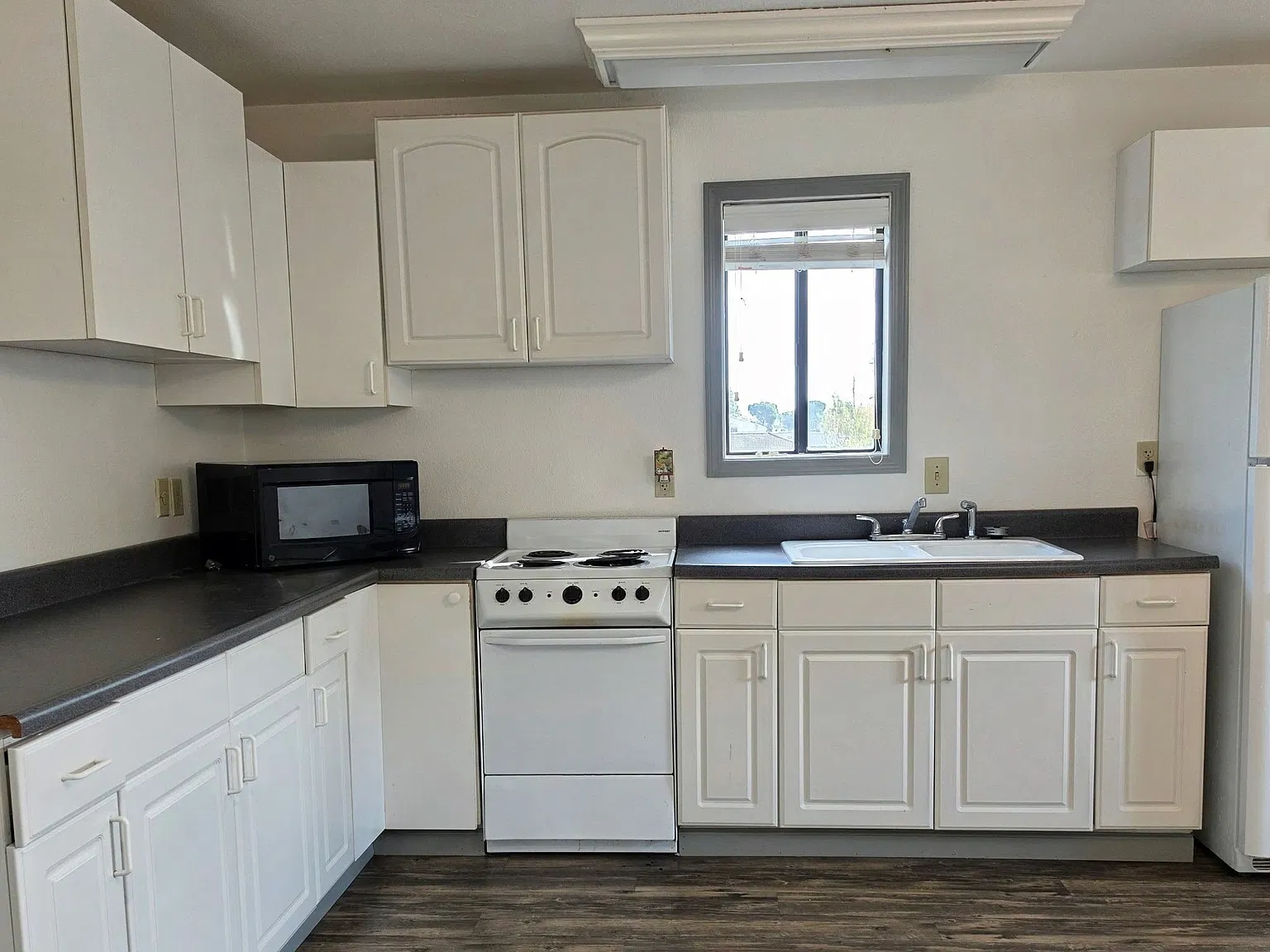 Studio, 600 sqft, $2,100 — Photo 4
