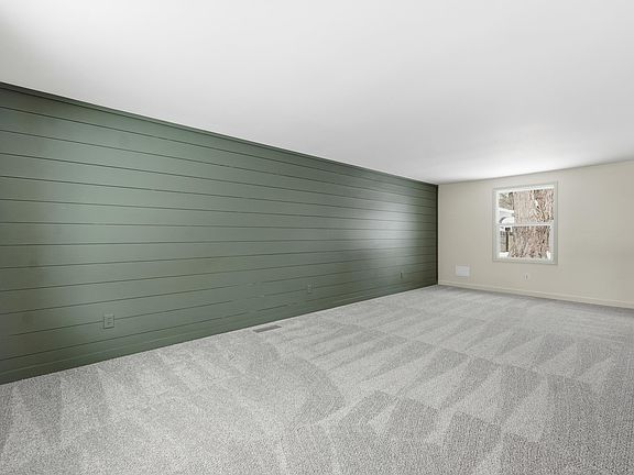 5th image of 7437 Regina Dr