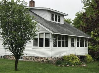 N6787 Larsen Ln, Cecil, WI 54111