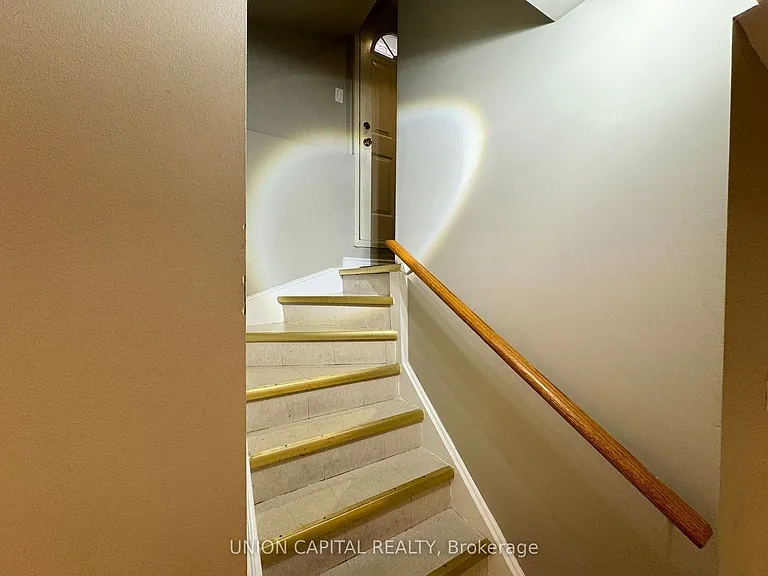 73 Manston Cres #BASEMENT — Photo 10