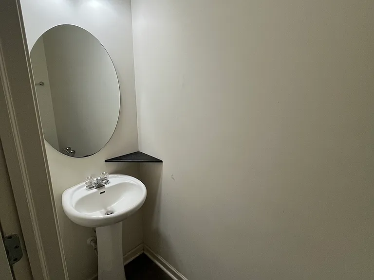 2045 Lakecrest Dr — Photo 12