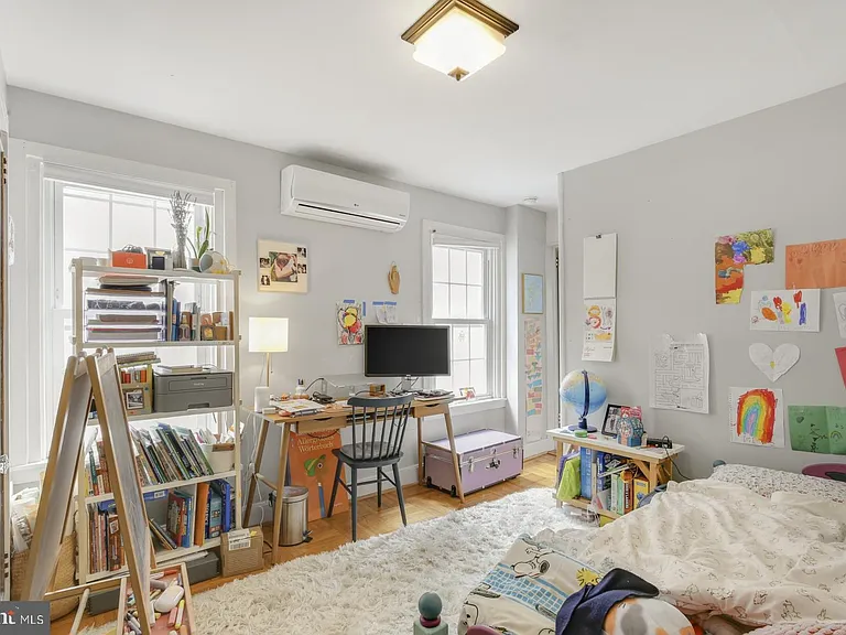 1631 E Berks St — Photo 18