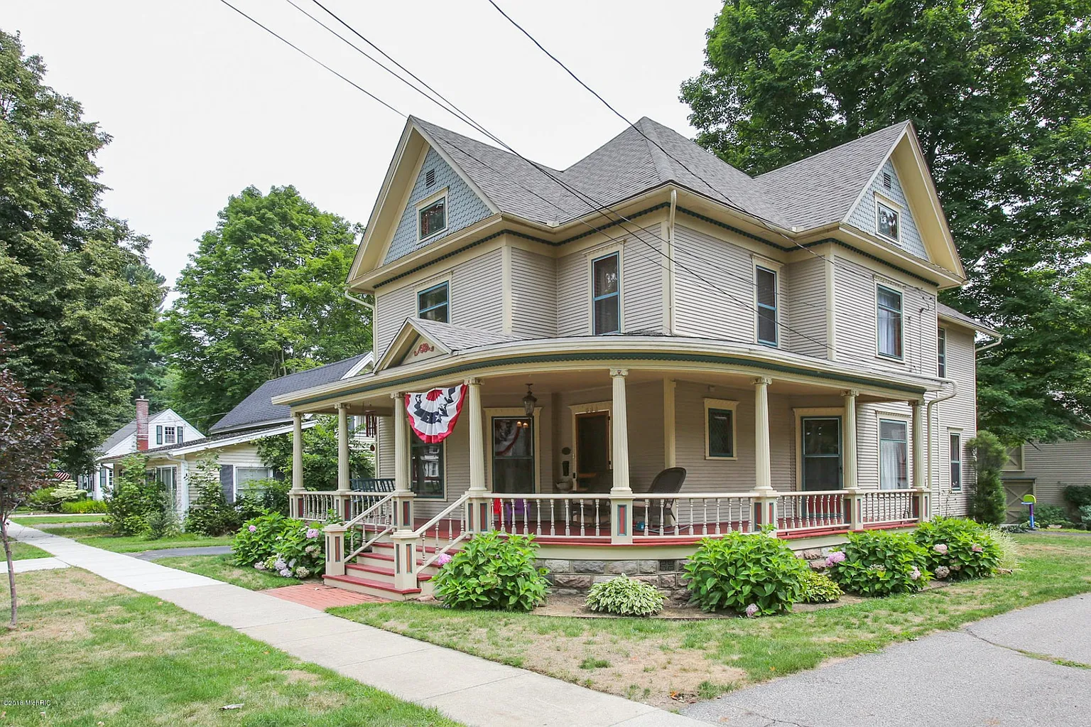 332 N Eagle St photo 1
