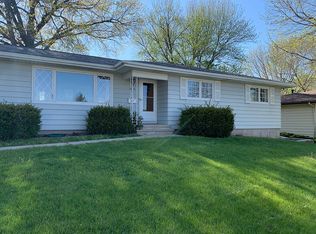 2716 Southland St SW, Cedar Rapids, IA 52404