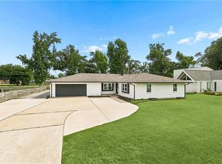 24 W Levert Dr, Luling, LA 70070