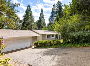 12233 Loma Rica Dr, Grass Valley, CA 95945
