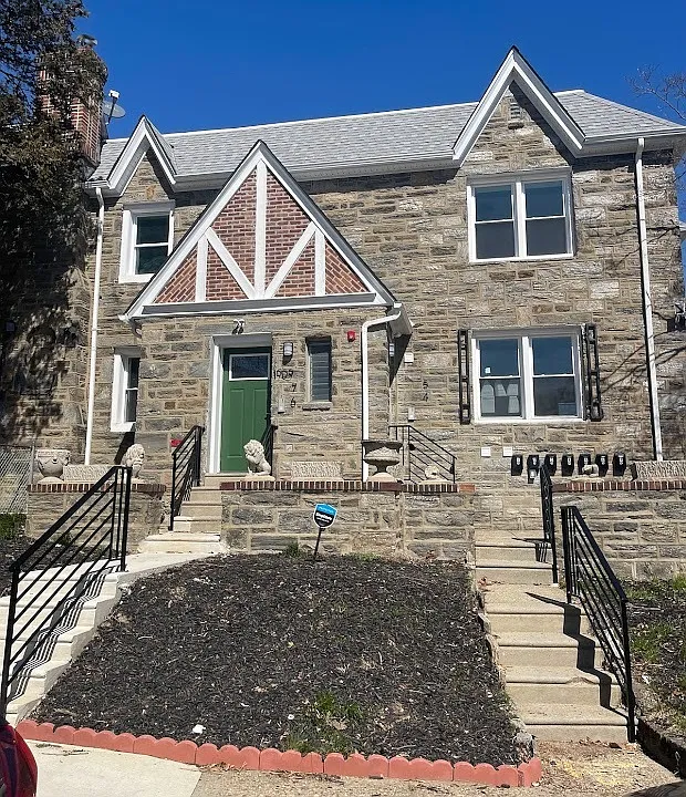 1909 W Chew Ave #7