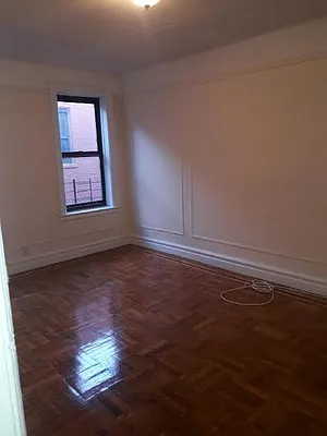 Rented by Roberto Guilbet, LREB | media 33