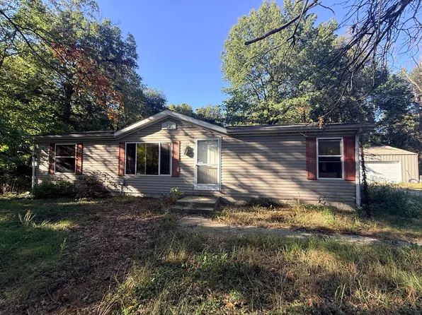 11104 Briarhill Dr, Demotte, IN 46310