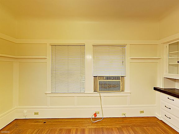 4th image of 2221 J St