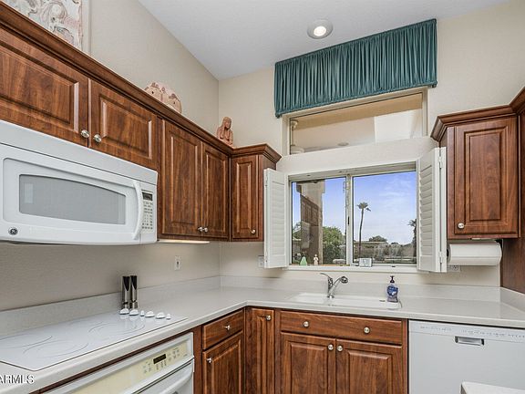 4th image of 21803 N Pampas Ct