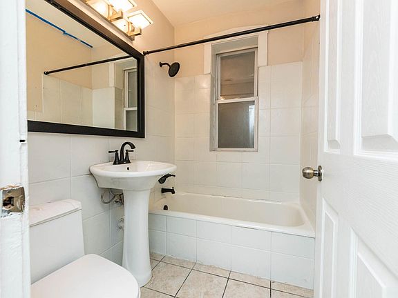 2nd image of 1751 W North Shore Ave #G