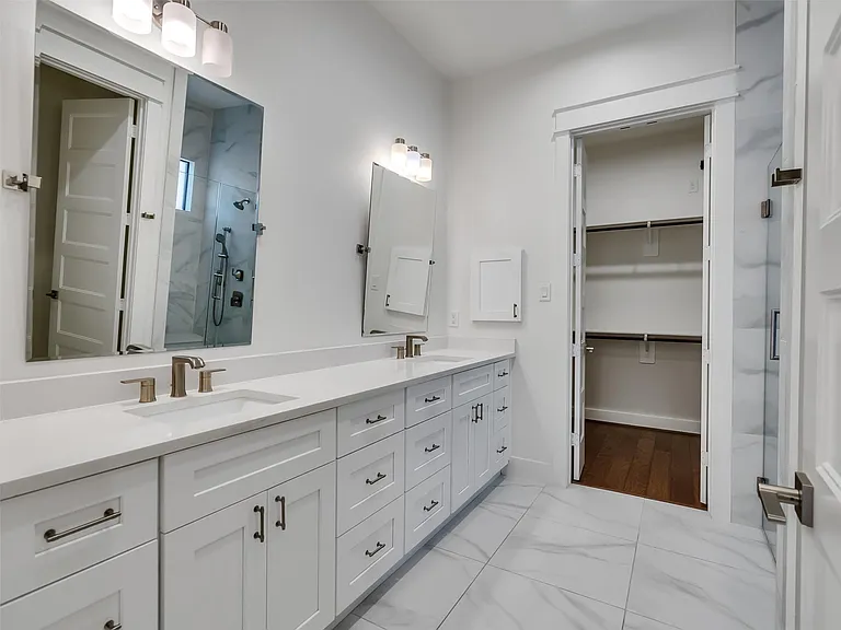 10330 Grove Row Ave — Photo 37