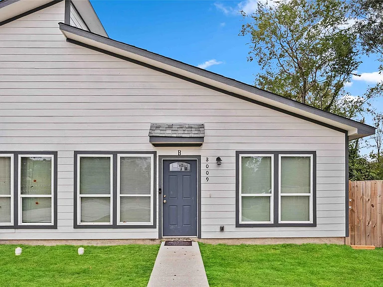 8009 Sterlingshire St #B — Photo 1