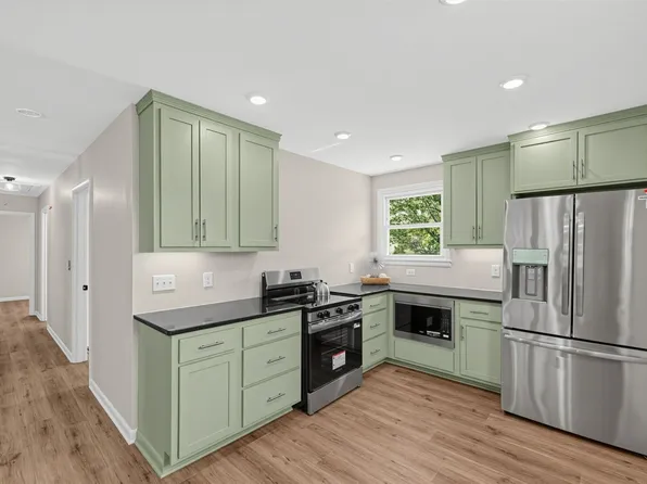 2695 Barclay Dr, Nashville, TN 37206